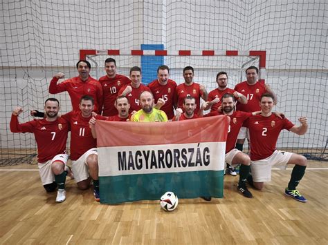 A magyar válogatott korai csapata a pályán