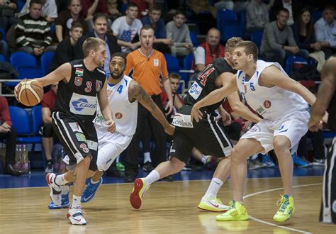 A Falco és az ASE mérkőzésének pillanata