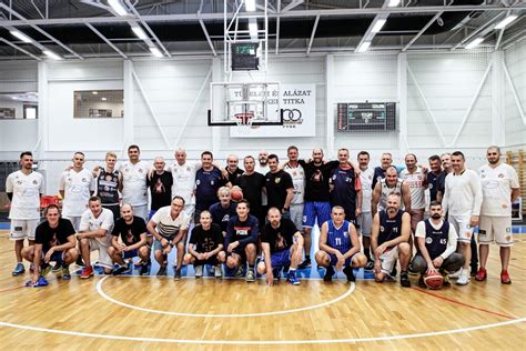 Utánpótlás kosárlabda edzés a Szamosi Nándor Sportcsarnokban