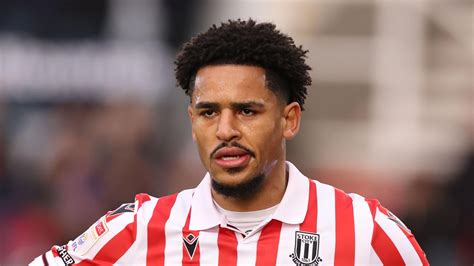 Ryan Mmaee a Stoke Cityben