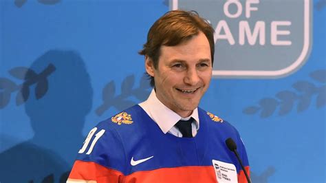 A CSZKA Moszkva jégkorongcsapatának történelmi logója