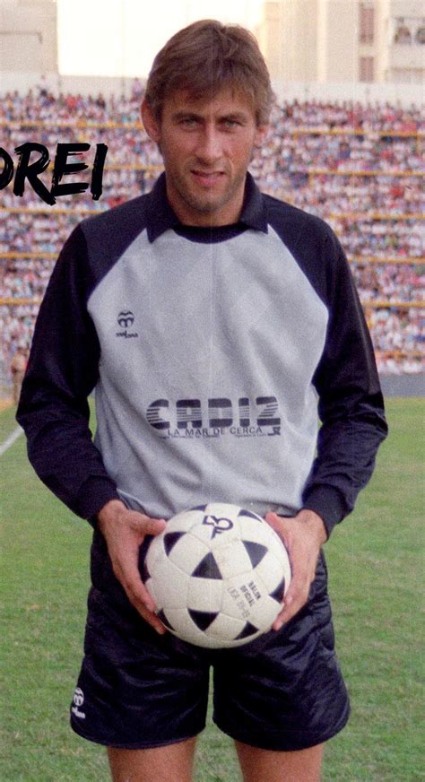 Szendrei József az Újpest kapujában