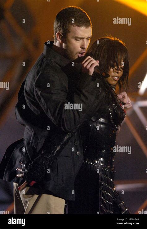 A Janet Jackson és Justin Timberlake félidei show botránya