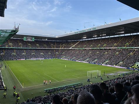 A Celtic Park látképe egy derbi alkalmával