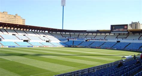 Real Zaragoza logó és stadion La Romareda