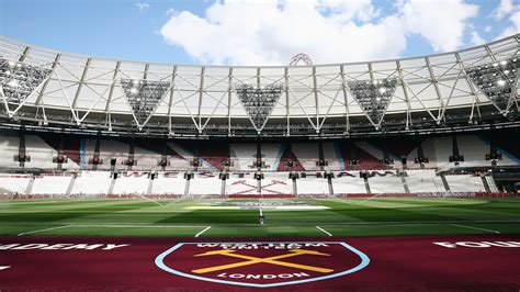 West Ham United embléma és London Stadium