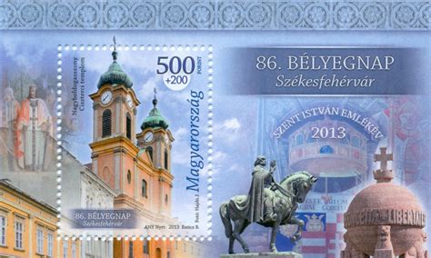 Bélyeggyűjtő szakkör tagjai a kiállításon