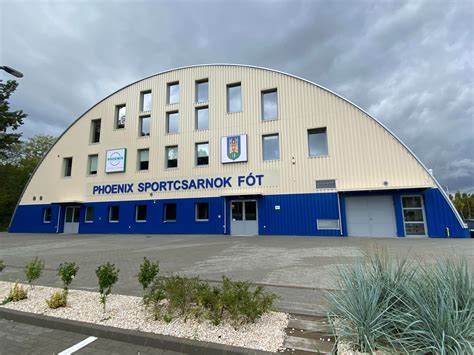 Modern kosárlabda sportcsarnok Kecskeméten