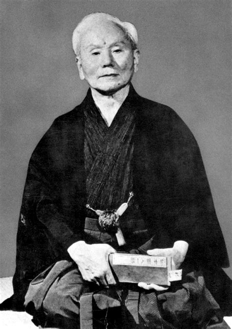Gichin Funakoshi, a Shotokan karate alapítója