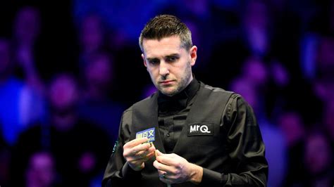Mark Selby a döntő utolsó lökésénél