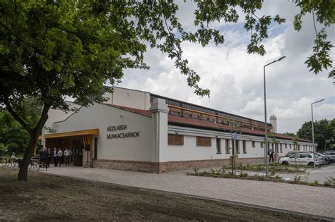 A megújult kézilabdacsarnok