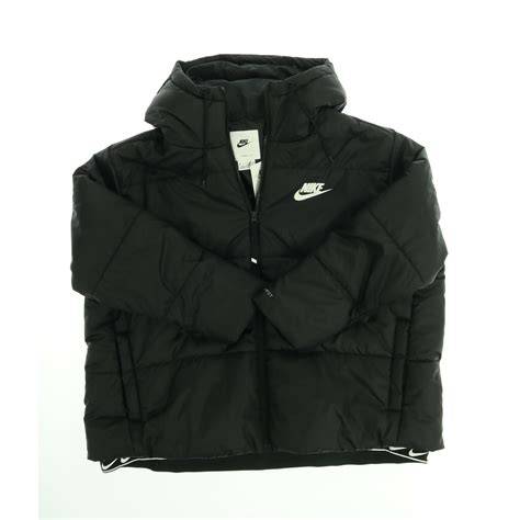 Nike dzsekik és kabátok választéka