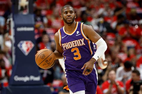 Chris Paul akcióban, a Phoenix Suns mezében