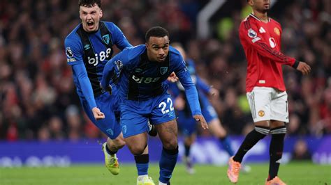 Chelsea és Sheffield United játékosok a pályán