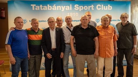 Történelmi fotó tata bányász kézilabdáról