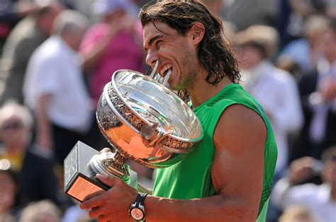 Rafael Nadal ünneplése egy Roland Garros győzelem után