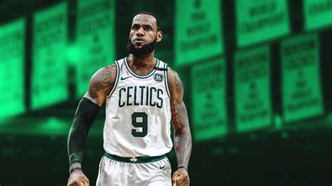 LeBron James védekezés közben a Boston Celtics ellen