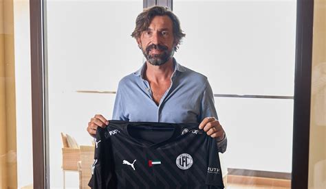 Andrea Pirlo bemutatása a Dubai United FC edzőjeként