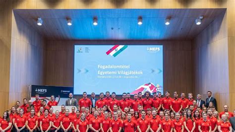 Az Egyetemi Világjátékok hivatalos logója és a Rajna-Ruhr régió sportlétesítményei