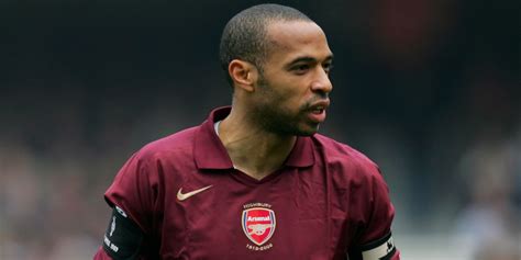 Thierry Henry ünnepli a gólt az Emirates Stadiumban