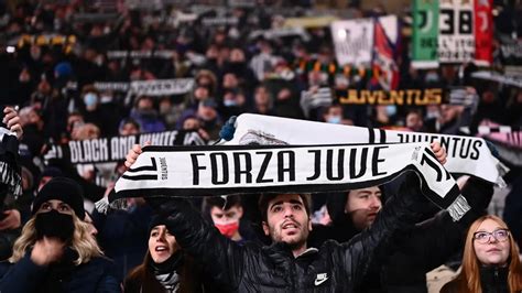 A Juventus szurkolói ünnepelnek