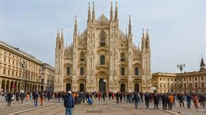 Milánói Dóm és Piazza del Duomo légifelvétel