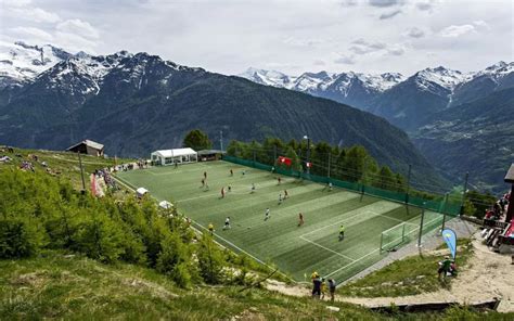 Ottmar Hitzfeld Stadion az Alpokban