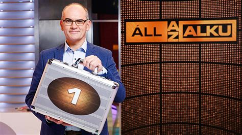 Áll az alku bőröndök a stúdióban