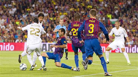 Real Madrid és FC Barcelona játékosok üdvözlése El Clásico előtt