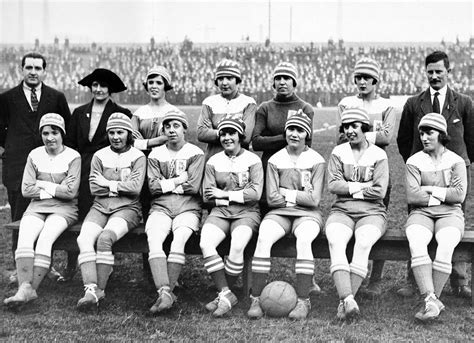 Angol Női Szuperliga mérkőzés közben