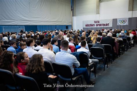 Gymnasiade sportolóinak csoportképe