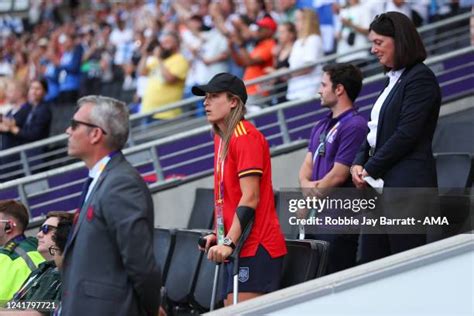 Alexia Putellas of Spain Women on crutches following her ACL injury