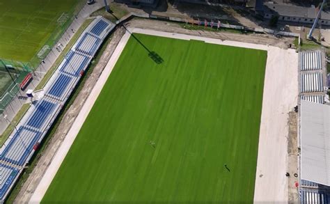 A stadion elhúzható füves pályájának működési elve