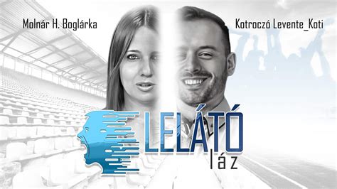 A The Kop lelátó tele szurkolókkal egy mérkőzésen