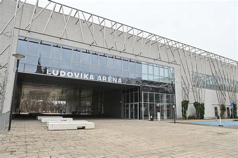 A Ludovika Aréna külső és belső látképe