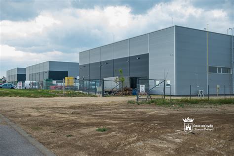 Inkubátorházak és üzemcsarnokok az Alba Ipari Parkban