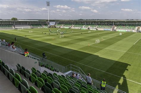 Paksi stadion építési fázisa, ahol közműveket találtak