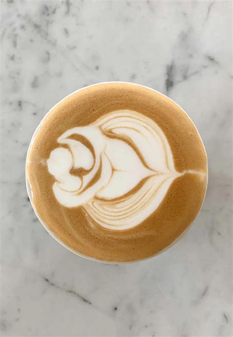 Latte art készítés