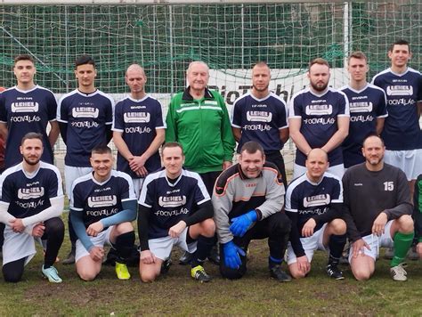 Öregfiúk futballcsapat, a közösségi sport megőrzése