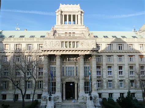 BLSZ iroda a Curia utcában