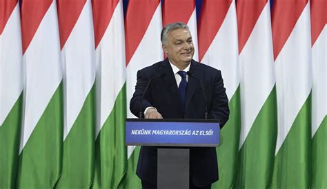 Az első játszma döntő pillanata a Francia-védelemből