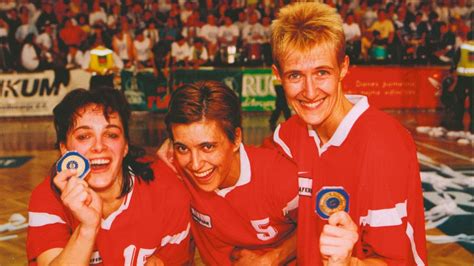 Dunaferr női kézilabdacsapat, 1995-ös KEK-győztes