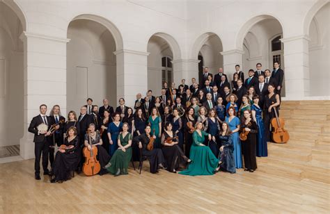 Kórus és zenekar közös fellépése a Carmina Burana előadásán