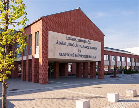 Ádám Jenő Általános Iskola floorball csapata