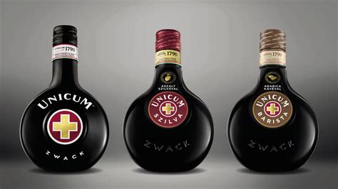 Unicum palackok különböző változatai