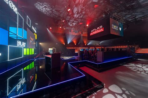 Látványos belépő egy gaming expo helyszínére