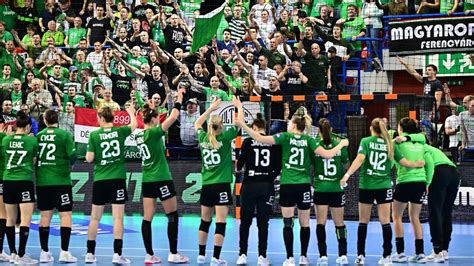 Az FTC és a Metz játékosai a Bajnokok Ligája negyeddöntő mérkőzésén