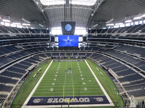 A Dallas Cowboys AT&T Stadionjának látképe