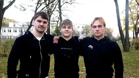 Lévai Tamás, Lévai Levente, ifjabb Lévai Zoltán és idősebb Lévai Zoltán a konditeremben