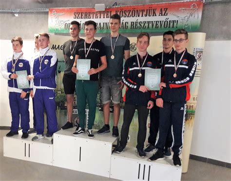 A Lévai fiúk a futópályán